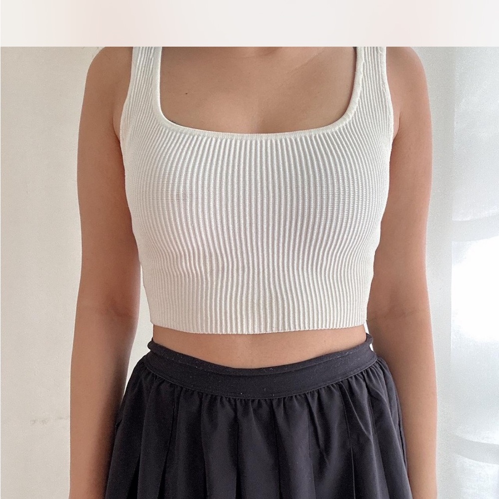 Aritzia Babaton Soft Ribbed White Tank Top XS